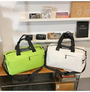 Large capacity sports duffel bag travel luggage waterproof outdoor gym bag for daily use.