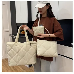 Σet τσαντών shopper ώμου καπιτονέ για γυναίκες, τρία τσαντάκια χεριού με επένδυση.