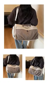 Detailansicht der großen Reisetasche mit NassTrocken Trennung für Fitnessstudio und Reisen.