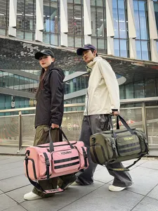 Fashionable multi-pocket travel duffel bag with large capacity, perfect for business and commuting.