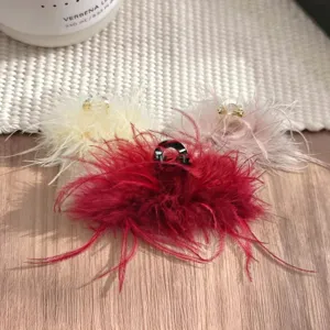 Large Ostrich Feather Hair Claw Clip Winter Fluffy Hair Catch Barrettes Elegant Back Head Styling Hair Accessories For Women