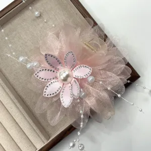 Rosa Organza Blumen Haarklammer mit Strass Perlen und Quaste fuer Damen Fruehling Sommer