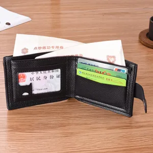 Herren Kurzes Leder Portemonnaie mit vielen Kartenfächern und Münzfach, Magnetverschluss.