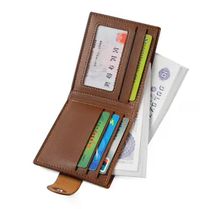 Portafoglio uomo corto pieghevole in pelle PU marrone con vari scomparti per carte.