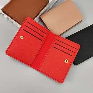 Minimalistische Damen Kurze Kartenetui Geldbörse mit vielen Kartenfächern und Druckknopf.