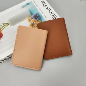 Minimalistisches Leder Kartenetui Kurze Geldbörse für Damen, schlanker kompakter Kartenhalter Detail.