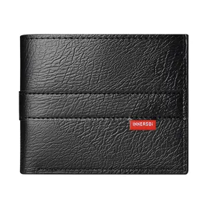 Klassische schwarze Herren Kurzbrieftasche mit Querriegel und Kartenfächern für den Alltag.