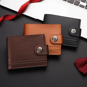 Herren Kurze Karbonfaser Brieftasche mit Druckknopf, schlankes Design mit vielen Kartenfächern.