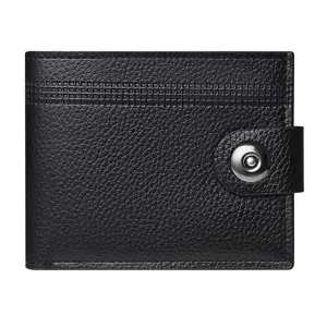 Schwarze Herren Kurzgeldbörse aus Leder mit Druckknopfverschluss und Kartenfächern elegant.