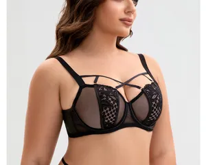 Plus-Size schwarzer Spitzen-BH mit stilvollem Riemendesign und bequemer Unterstützung.