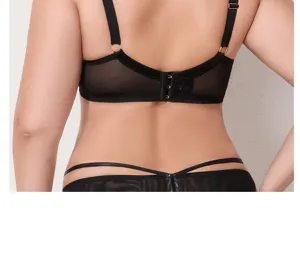Reggiseno nero in rete taglie forti dettaglio posteriore, design traspirante per donne.