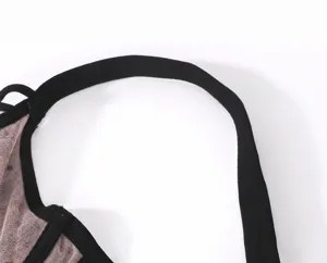 Dettaglio reggiseno in pizzo taglie forti che mostra spallina allargata per il massimo comfort.