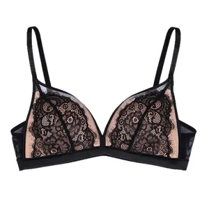 Frans Kant Nylon Lingerieset Draadloze Driehoekige Cup Push Up Dun Sexy BH En Slip Set Voor Vrouwen