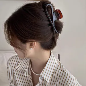 Vintage tortoiseshell acrylic hair claw clip large shark clip for women elegant styling