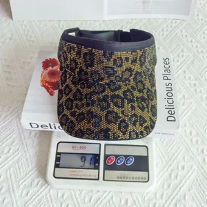 Gorra visera vacía con estampado leopardo y estrás para mujer, elegante sombrero verano.
