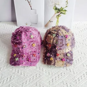 Cappello da baseball in tweed con perle e strass fatto a mano, cappello da sole alla moda.
