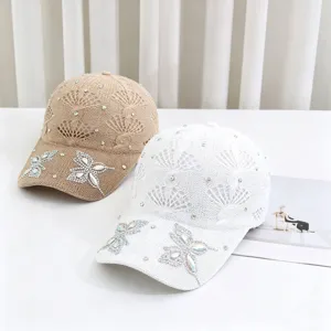 Elegante cappellino da baseball traforato in maglia con farfalla in strass protezione solare