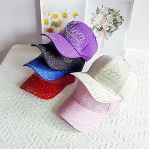 Elegante cappello da baseball strass Queen berretto casual regolabile da sole per donna.