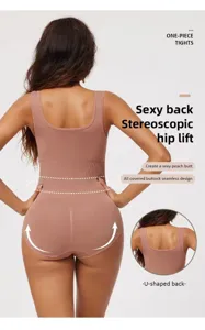 Nahtloser einteiliger Shapewear Body mit U-förmigem Rücken und Po-Lifting-Funktion.