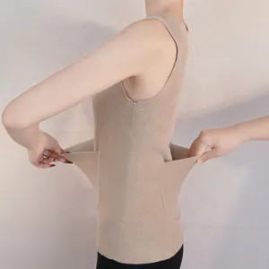 Winter thermal vest for women, seamless velvet lined warm top with double pockets belly protection.