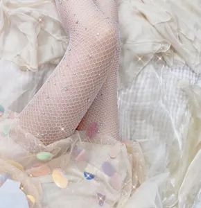 Bas résille brillants avec strass pour femmes, collants résille étincelants, look sexy de fête.