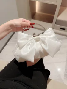 Elegante Satijn Strik Avondtas voor Dames Metalen Ring Handvat Bruiloft Banket Clutch Handtas met Kettingriem Portemonnee