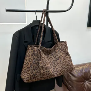 Leopard print tote bag for women, large capacity casual shoulder bag, stylish slouchy handbag.