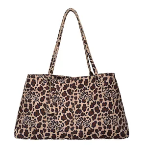 Women leopard print tote bag large capacity casual shoulder handbag for daily commuting travel.