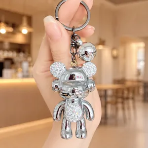 Portachiavi con orso violento in strass colorato galvanizzato, ciondolo per borsa auto cool.