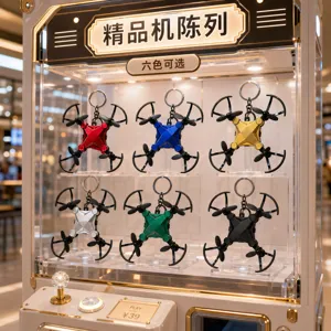 Grazioso portachiavi drone pieghevole in sei diversi colori esposto ordinatamente.