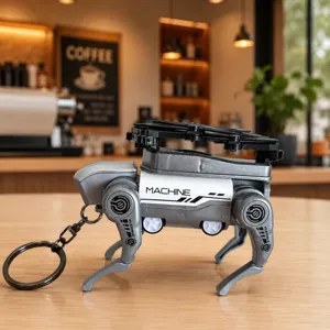 Vista dettagliata del portachiavi cane robot meccanico, design pieghevole, ciondolo borsa.
