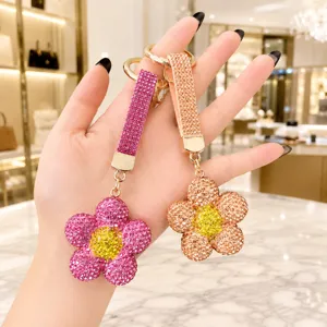 Rhinestone sunflower keychain luxury crystal daisy bag pendant sparkling floral car key ring