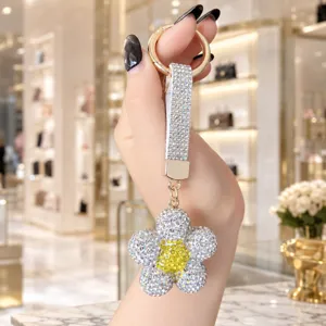 Crystal rhinestone sunflower keychain cute daisy bag charm luxury sparkling pendant