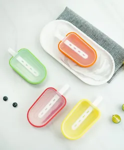 Bunte Silikon Eis am Stiel Formen mit Stäbchen und Deckel für selbstgemachte Leckereien.