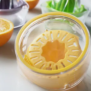Multi-functional manual orange juicer cup plastic citrus squeezer with scale marks for home kitchen use