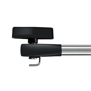 Abrelatas multifuncional de acero inoxidable con mango ergonómico para uso en la cocina.
