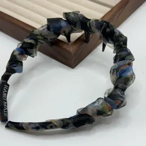 Stylish women's non-slip hair hoop with floral mesh wrap and teeth for daily wear use.