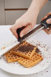 Râpe à fromage en acier inoxydable chocolat citron gingembre ustensile de cuisine.
