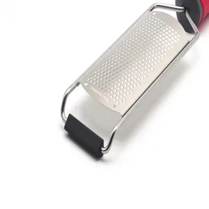 Edelstahl Käsereibe Zitronenreibe Küchenhelfer mit ergonomischem Griff im Detail