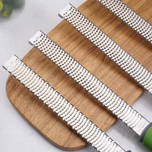 Râpe à fromage et zesteur de citron en acier inoxydable pour la cuisine quotidienne