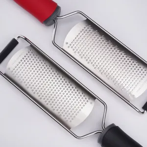 Grattugia per formaggio multifunzione in acciaio inossidabile con manico ergonomico cucina