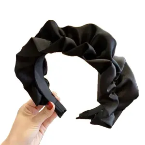 Black wide pleated headband for women, fashion satin hair accessory for daily wear.
