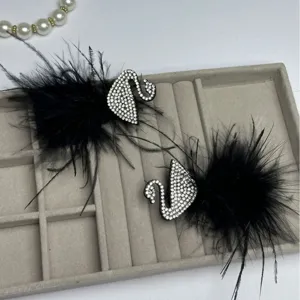 Elegant black swan feather rhinestone duckbill hair clip for women trendy side hair accessory