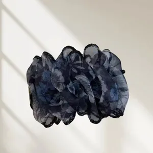 Belle pince a chignon en filet fleurs bleues accessoires pour coiffure quotidienne
