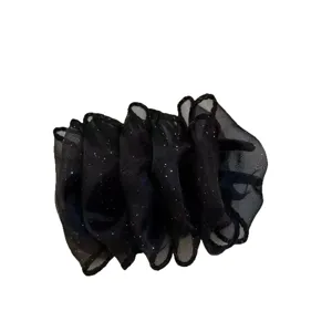 Pince à cheveux en résille noire avec strass, accessoire de coiffure élégant pour femmes.