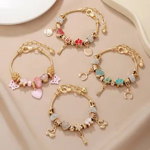 Bracelet Breloques Or de Luxe pour Femmes Alliage de Zinc Strass Fleur Gland Cœur Pendentif Chaîne Serpent Bijoux Tendance