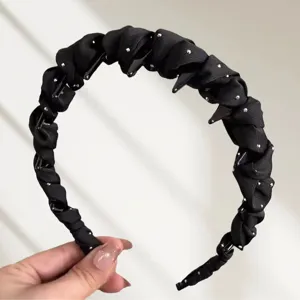 Schwarzer plissierter Haarreif fuer Damen taeglich anti-rutsch Haarschmuck mit kleinen glitzernden