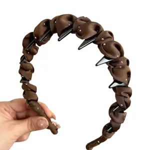 Braunes Stoff bezogenes Zähne Haarreif hoher Kopfschädel Anti-Rutsch Haarband Styling Accessoire