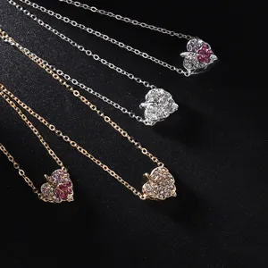 Collier Pendentif Feuille en Alliage Strass de Style Forêt Romantique Chaîne en Fer Électroplaqué Conservateur de Couleur pour Femme Élégant Cadeau de Festival