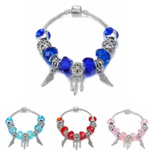 Pulsera de abalorios de cristal de colores con colgante de atrapasueños y alas para mujer.